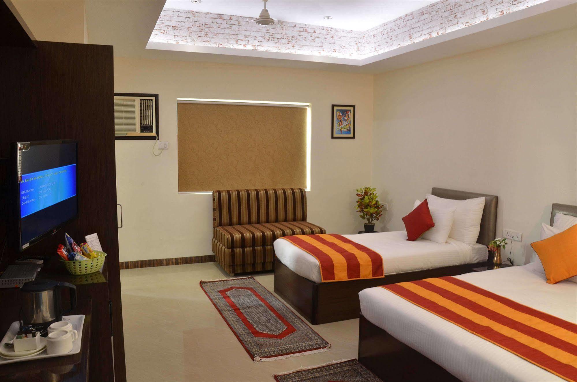 Karan Hotel