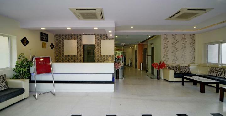 Hotel Karan 3*